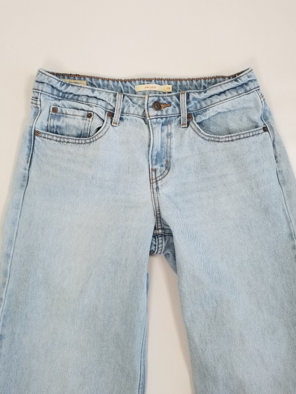 Levi's Low Loose Jeans Size 28 - Picture 2 of 8